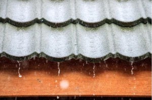 屋根塗装　縁切り