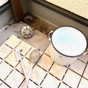 ベランダ　雨漏り　補修
