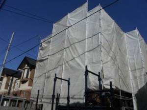 外壁塗装　手順　養生　足場