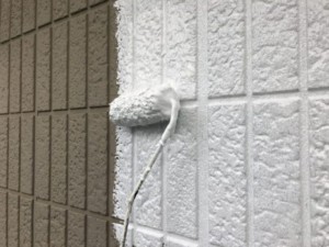 外壁塗装　手順　下塗り