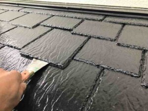 屋根塗装　縁切り