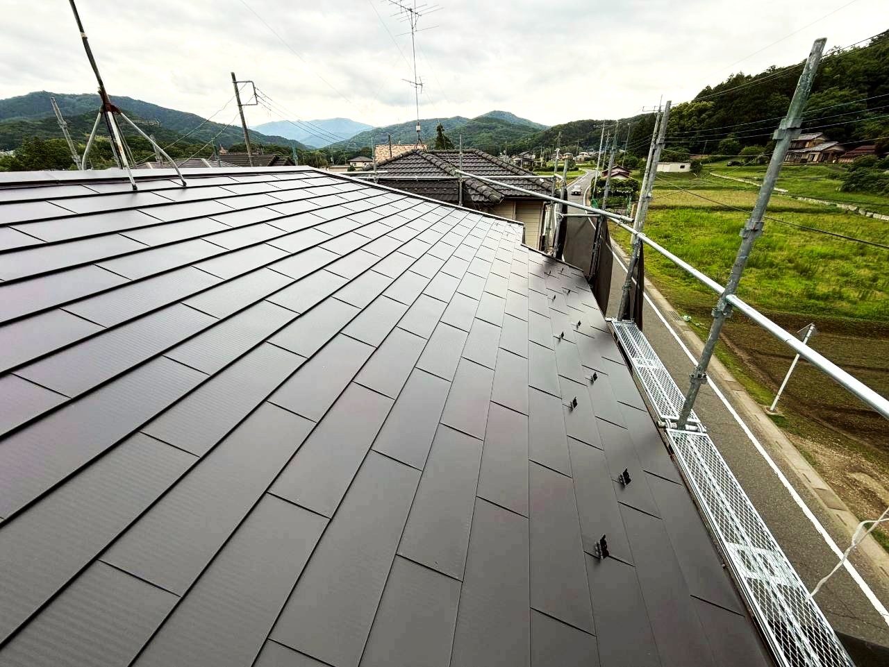 比企郡ときがわ町の屋根工事施工後 施工後は美観が向上し、耐久性も高まりました。